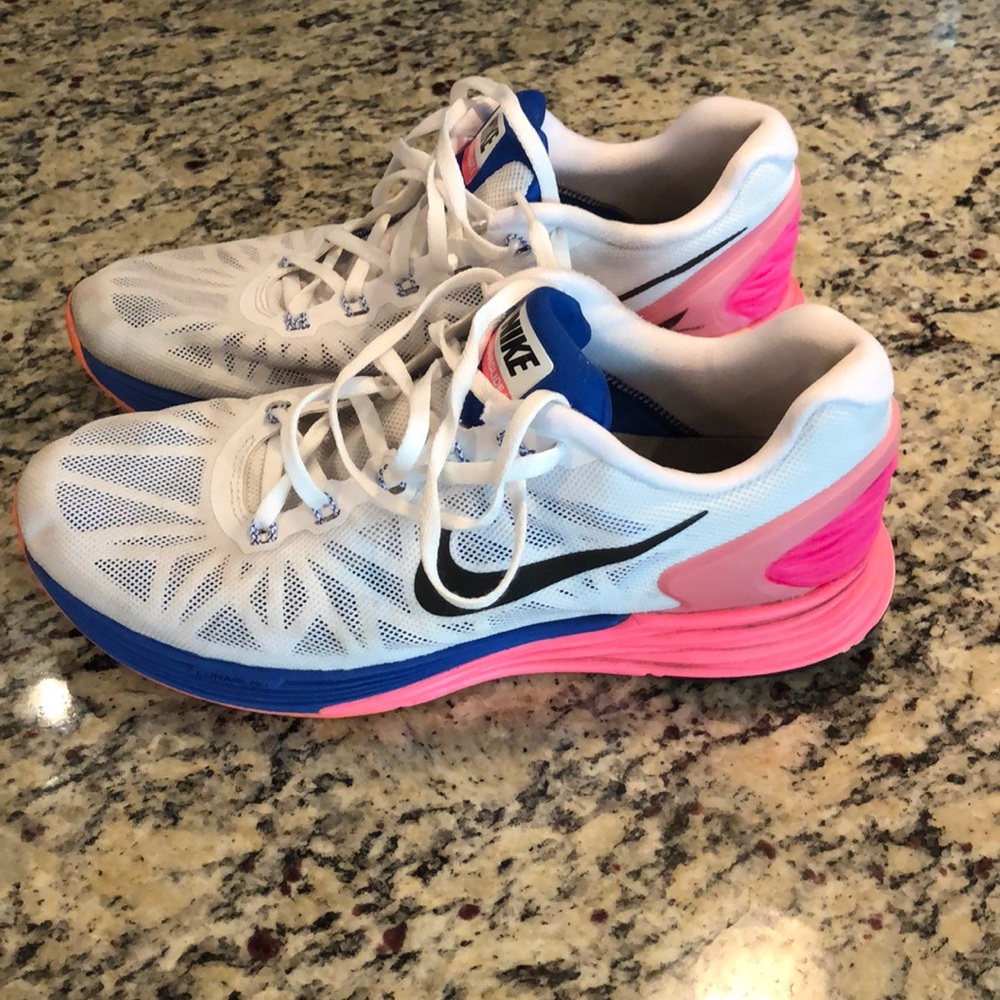 Nike sneakers tennis shoes white pink blue
